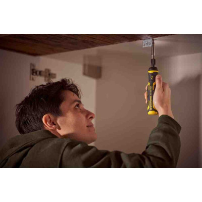 Купить Отвертка - набор аккумуляторная Power-Assist, 4В, 1.5 Ач STANLEY FMHT66719-0. Официальный магазин Dewalt Украина. Фирменный инструмент и оборудовние DeWALT, STANLEY, BLACK+DECKER, BOSTITCH